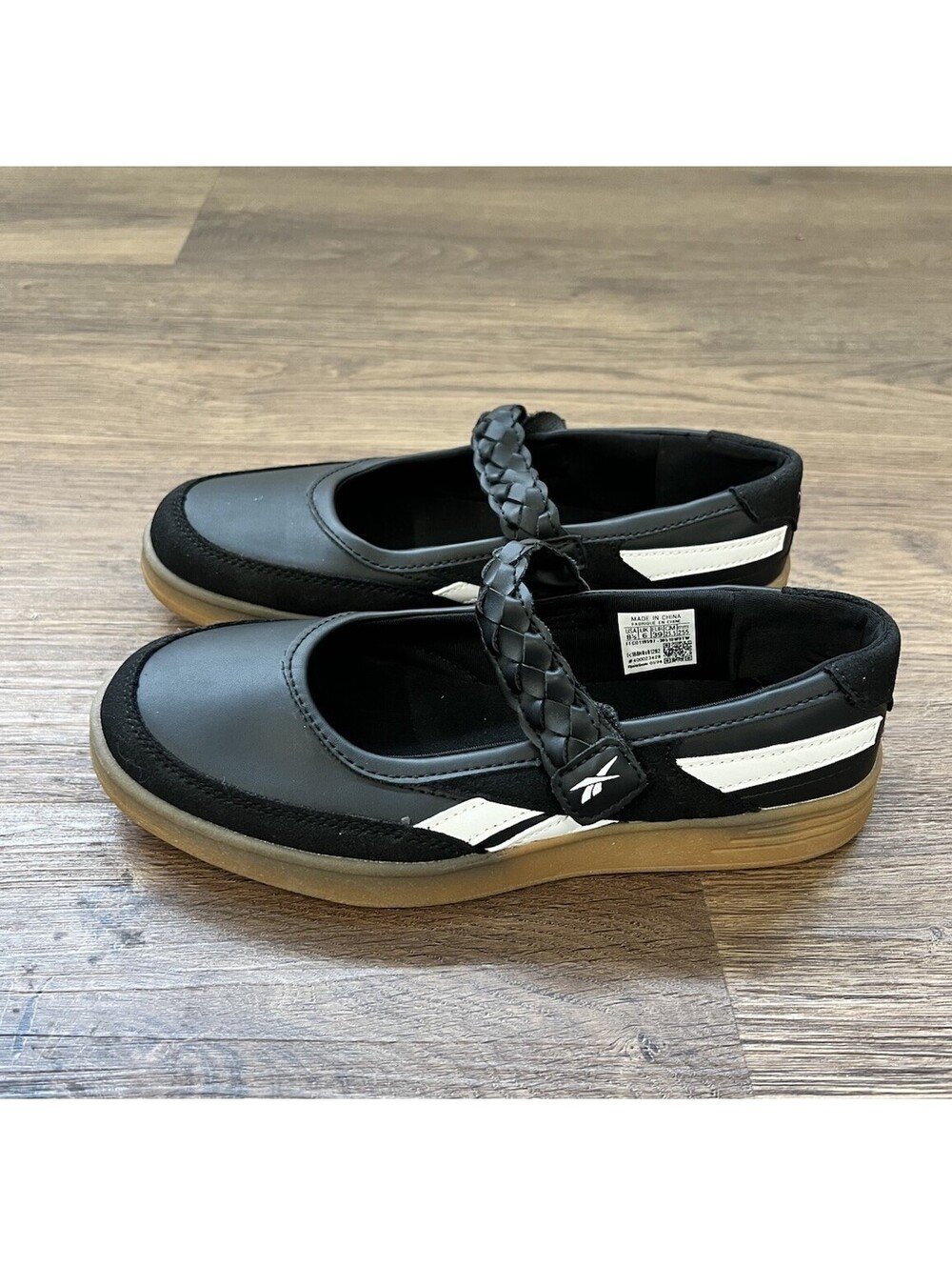 Reebok Black Leather Mary Jane Sneakers Gum Bottom Braided Strap Womens 8.5